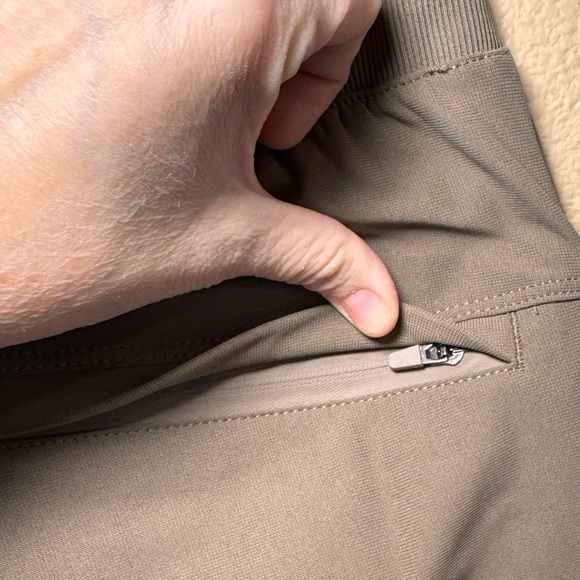 VRST Limitless Slim Fit 4-Way Stretch Jogger Men’s Size Small - Picture 8 of 14